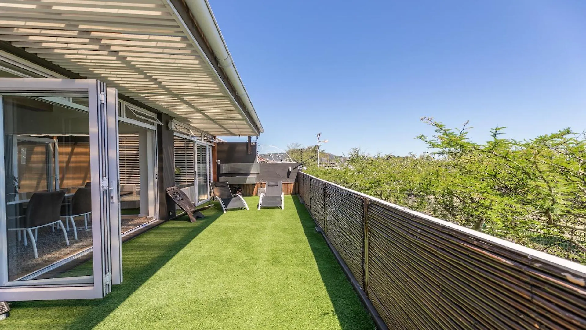 Exclusive 3-Bedroom Luxury Villa Cape Town Cbd