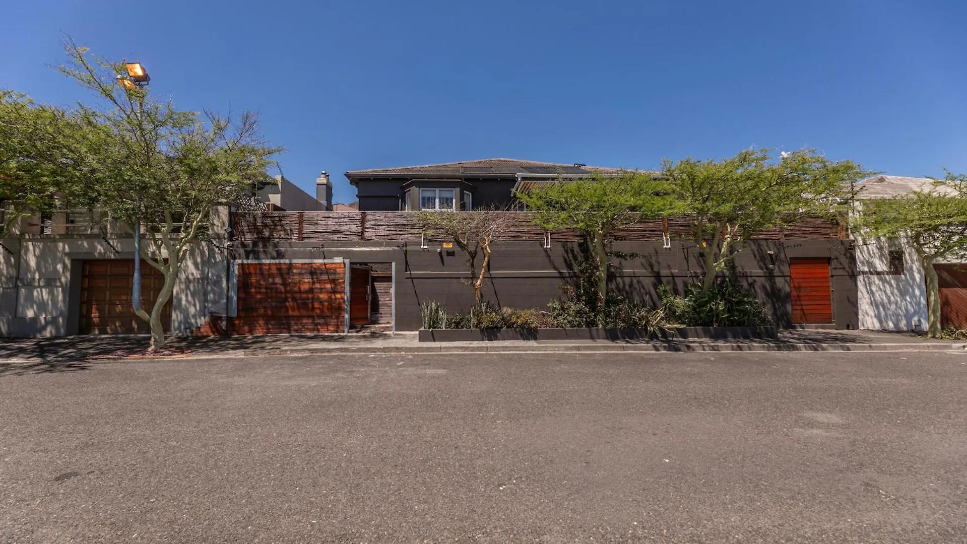 Exclusive 3-Bedroom Luxury Villa Cape Town Cbd