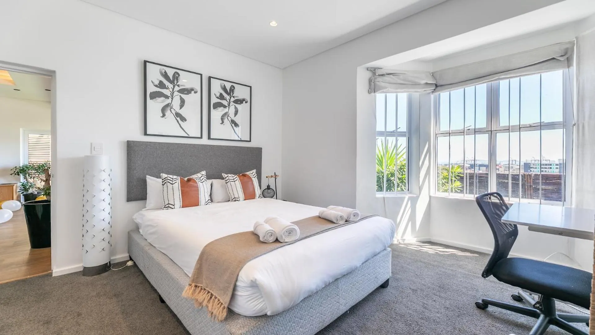 Exclusive 3-Bedroom Luxury Villa Cape Town Cbd