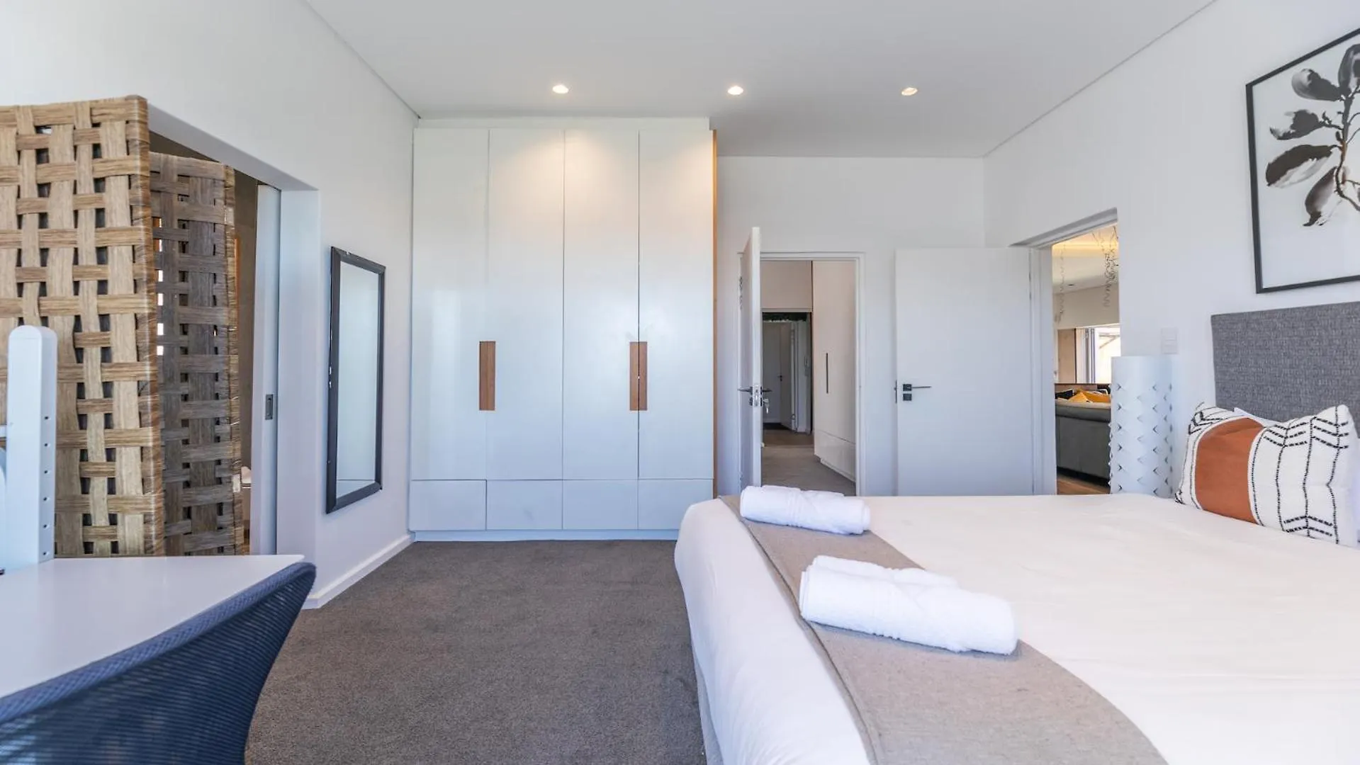 Exclusive 3-Bedroom Luxury Villa Cape Town Cbd